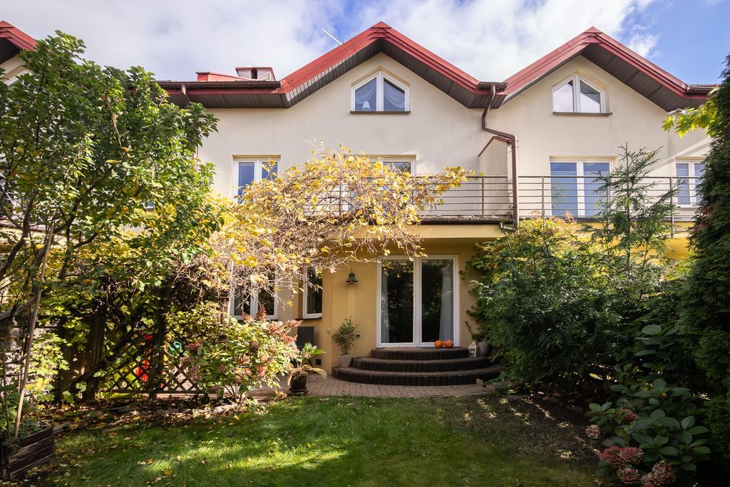 Dom 6 pokojowe na Sprzedaż