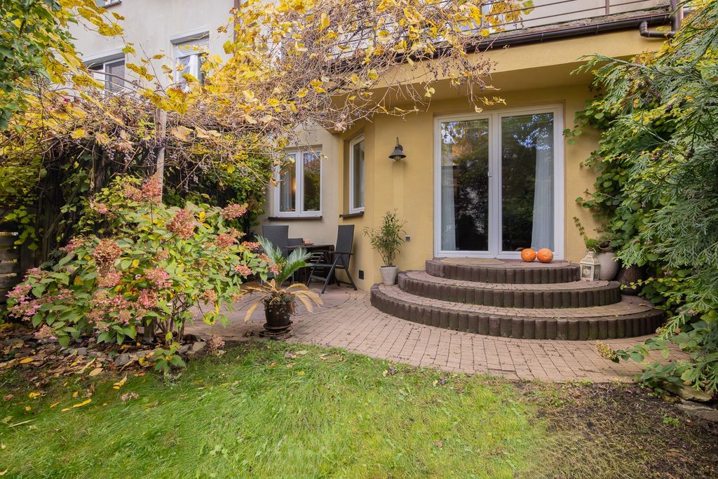 Dom 6 pokojowe na Sprzedaż