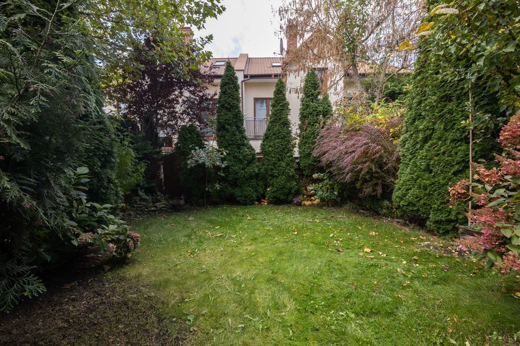 Dom 6 pokojowe na Sprzedaż