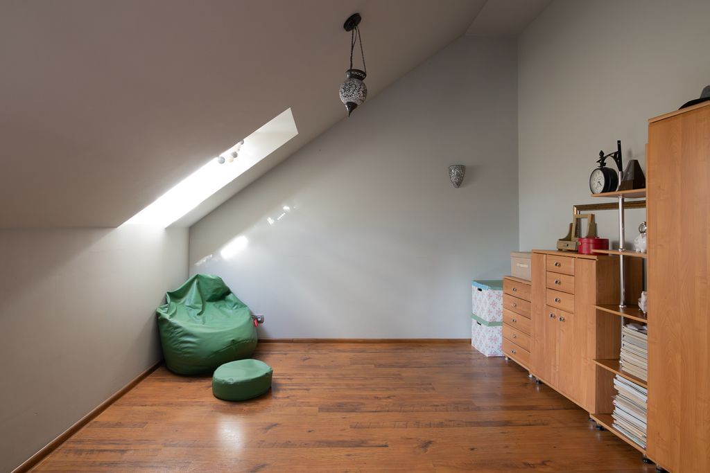 Dom 6 pokojowe na Sprzedaż