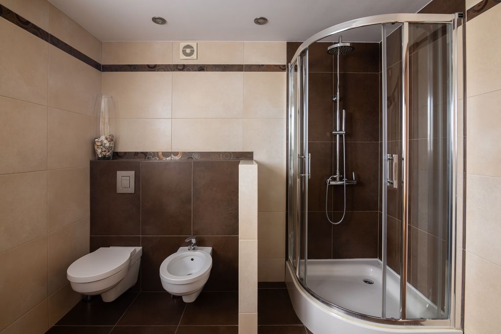 Dom 6 pokojowe na Sprzedaż