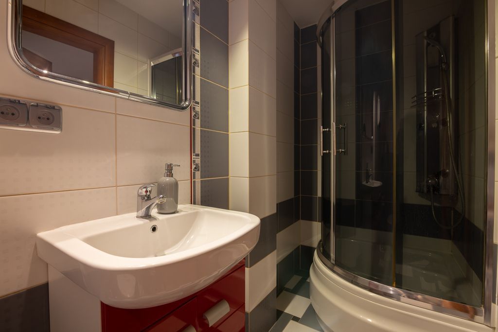 Dom 6 pokojowe na Sprzedaż