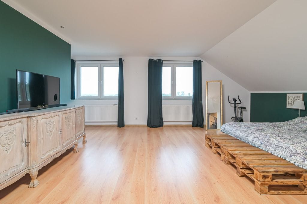 Dom 6 pokojowe na Sprzedaż