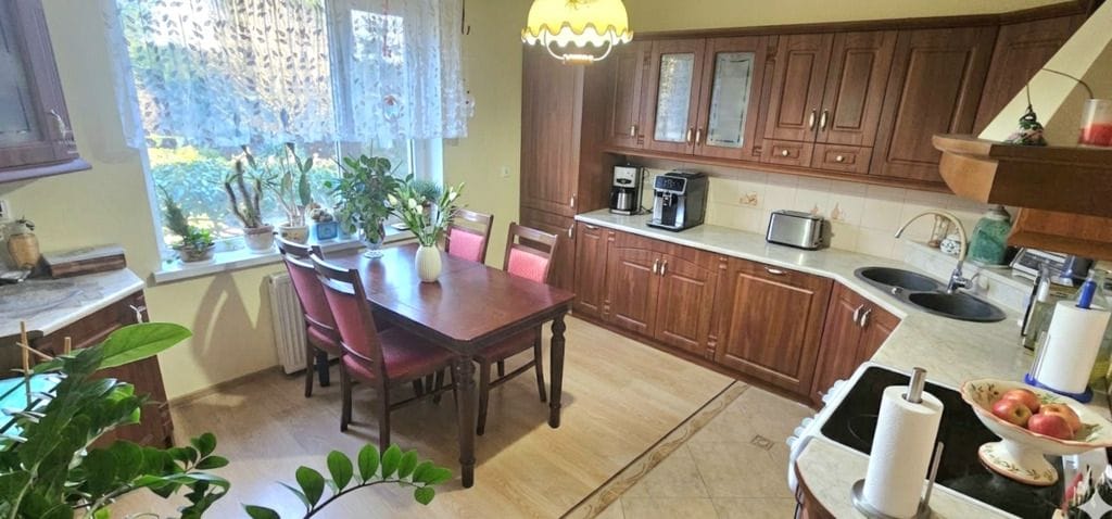 Dom 5 pokojowe na Sprzedaż