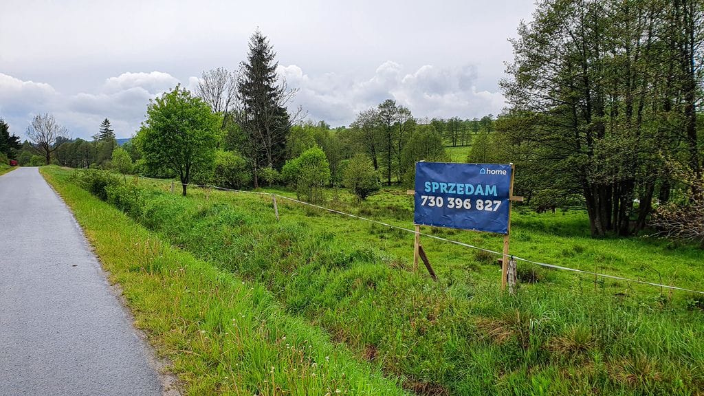 Działka  pokojowe na Sprzedaż