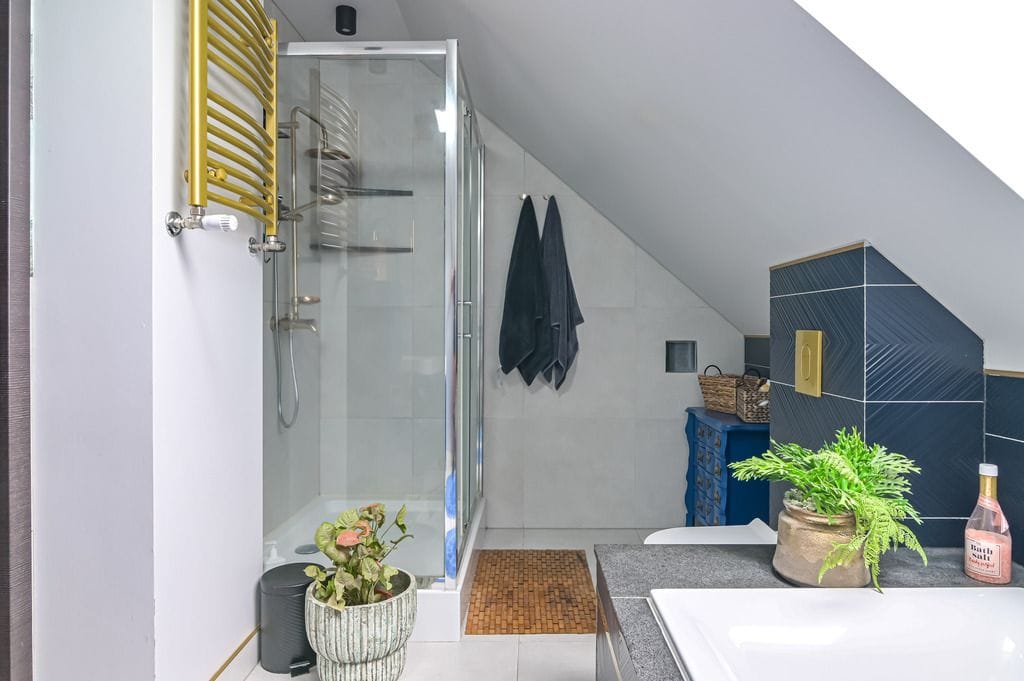 Dom 5 pokojowe na Sprzedaż