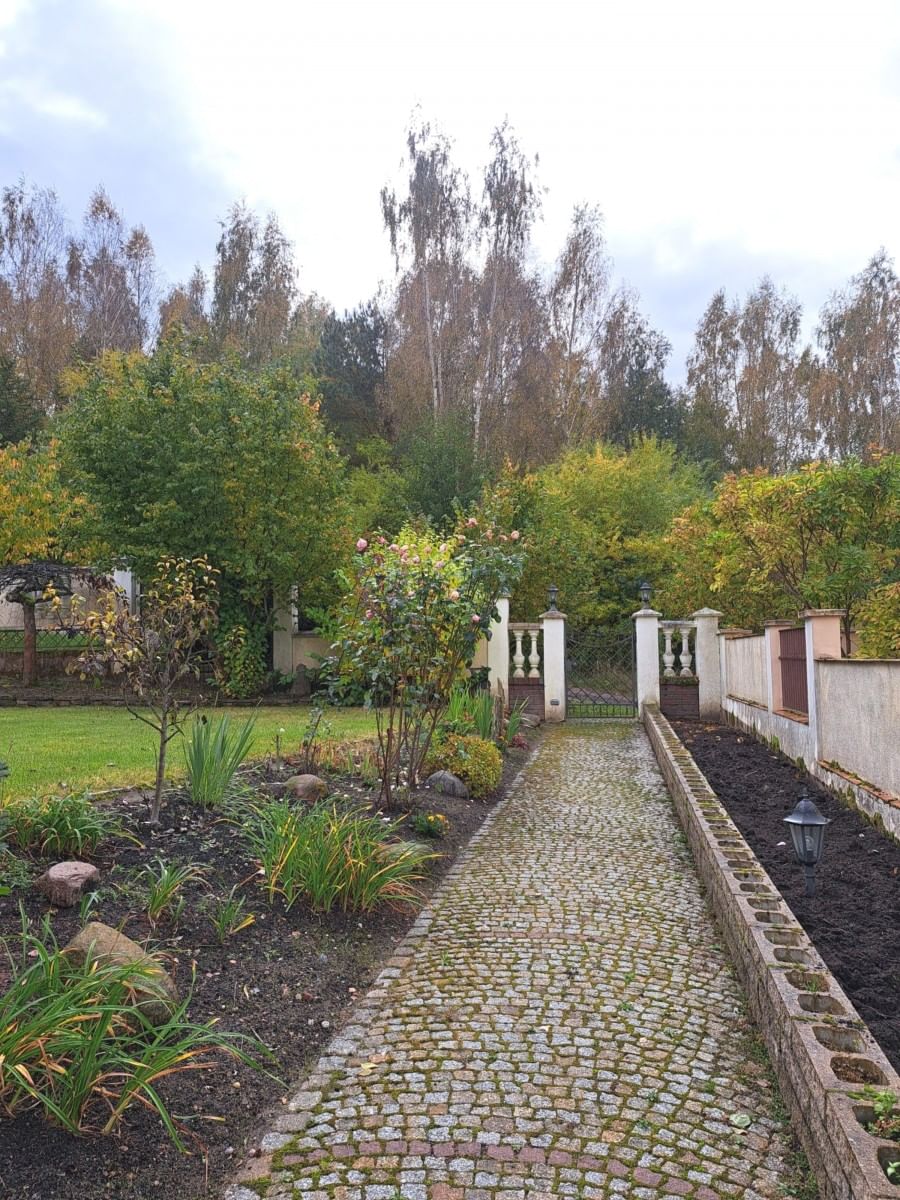 Dom 8 pokojowe na Sprzedaż