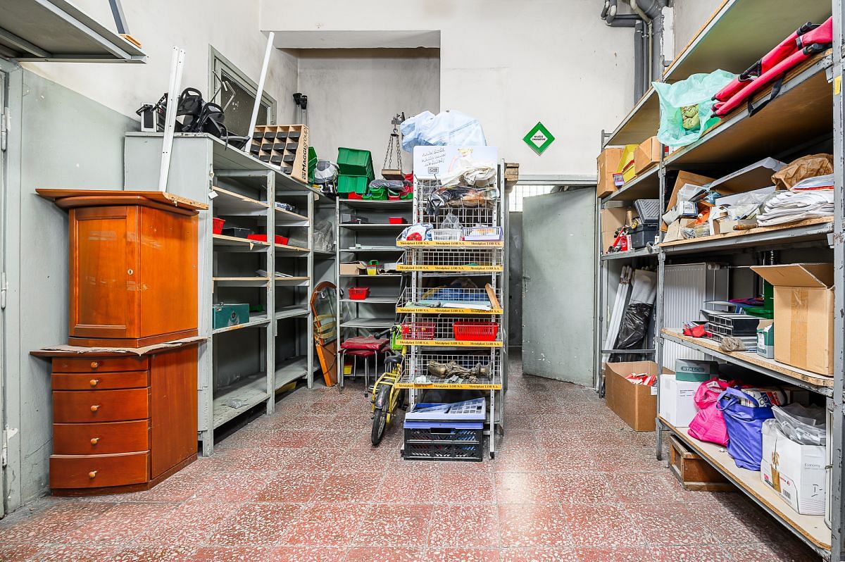 Lokal użytkowy  pokojowe na Sprzedaż
