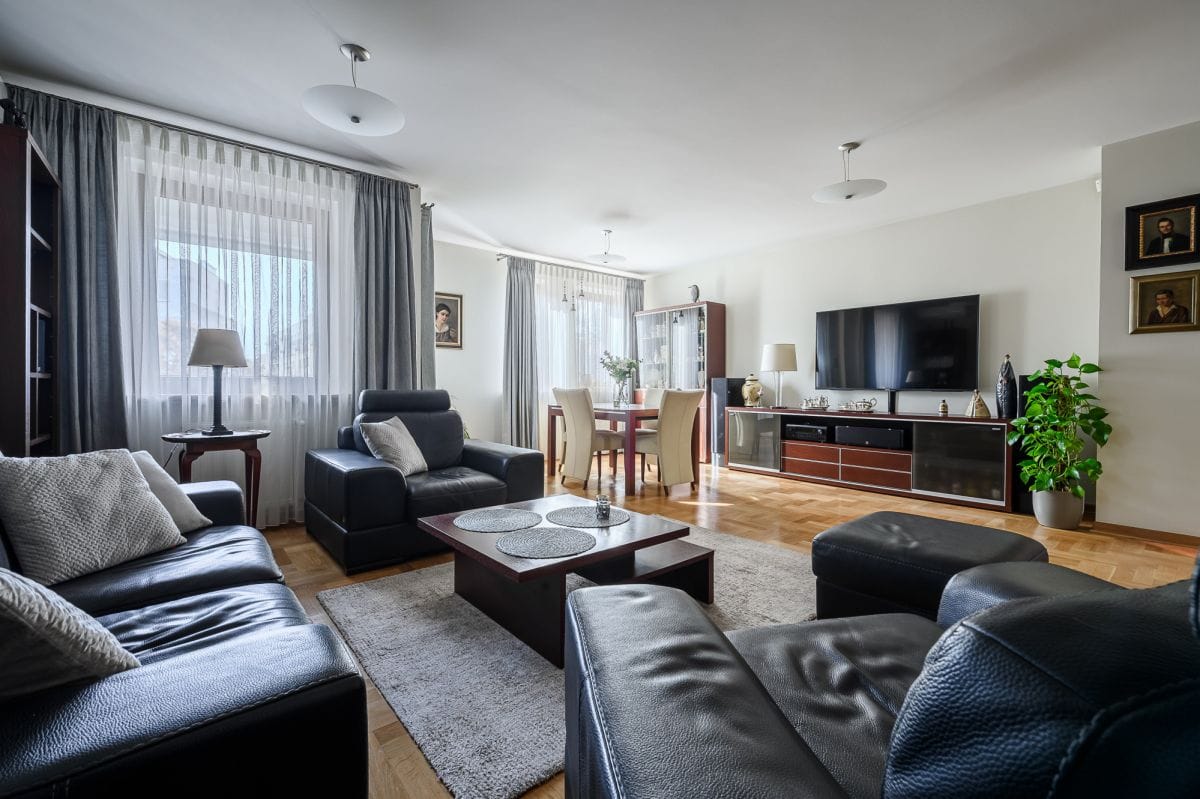 Mieszkanie 5 pokojowe na Sprzedaż