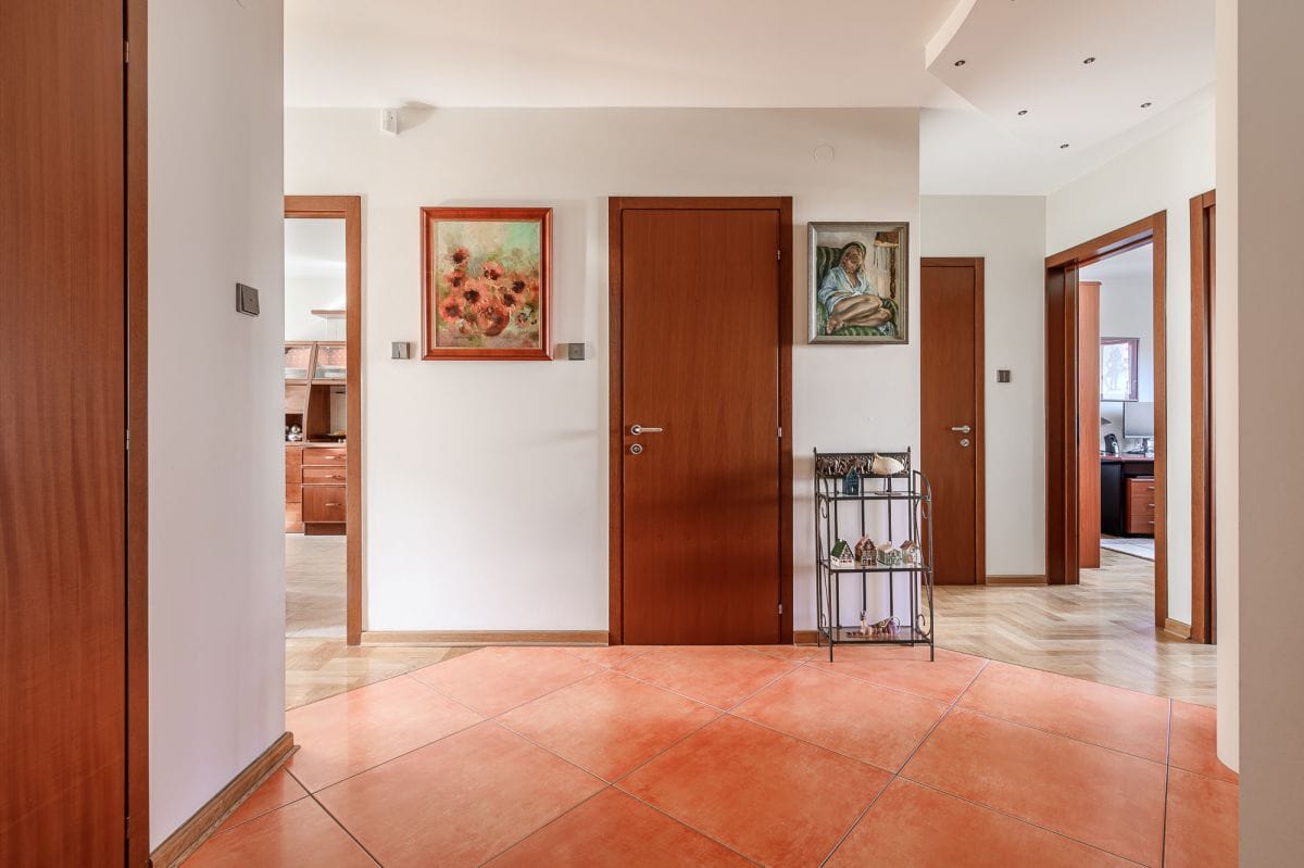 Mieszkanie 5 pokojowe na Sprzedaż