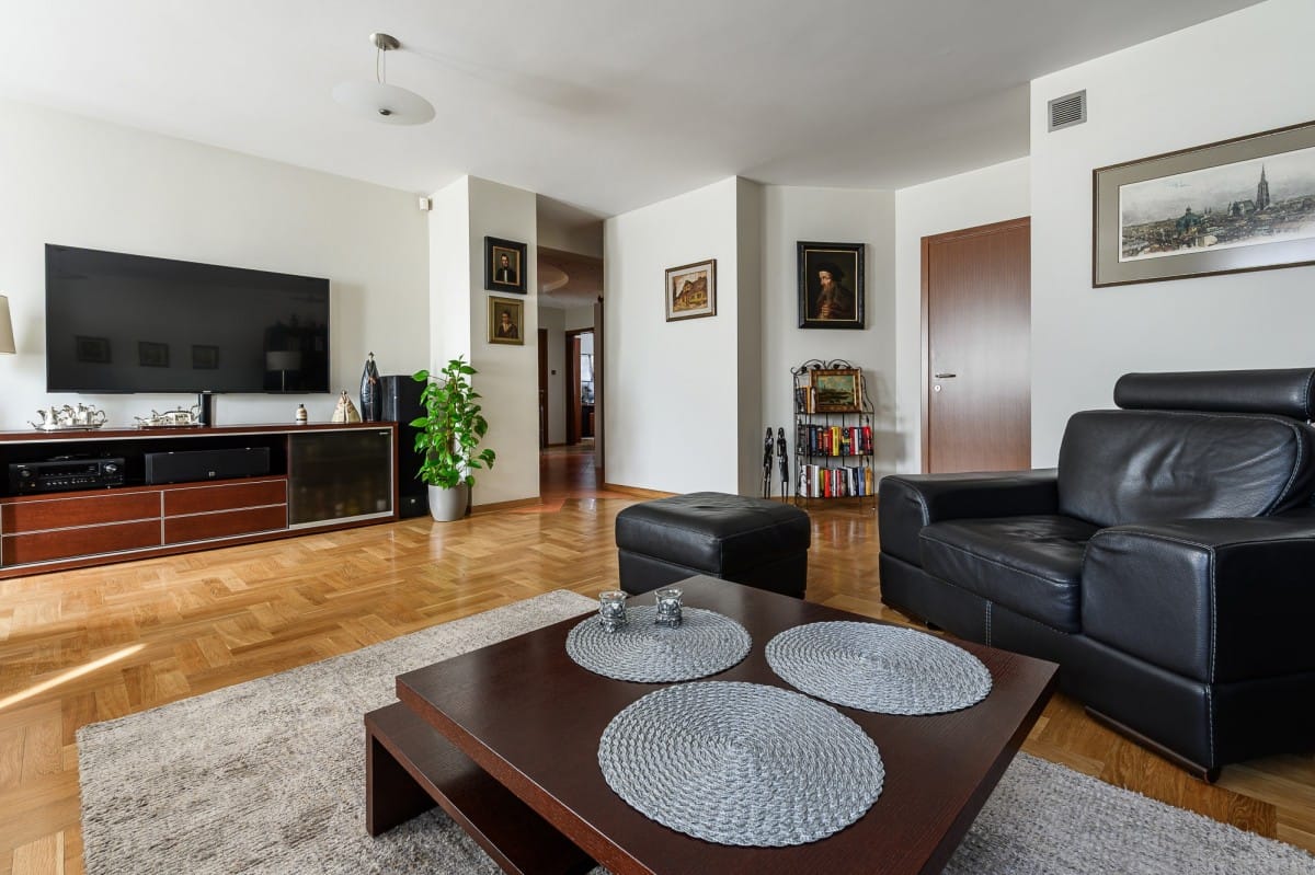 Mieszkanie 5 pokojowe na Sprzedaż