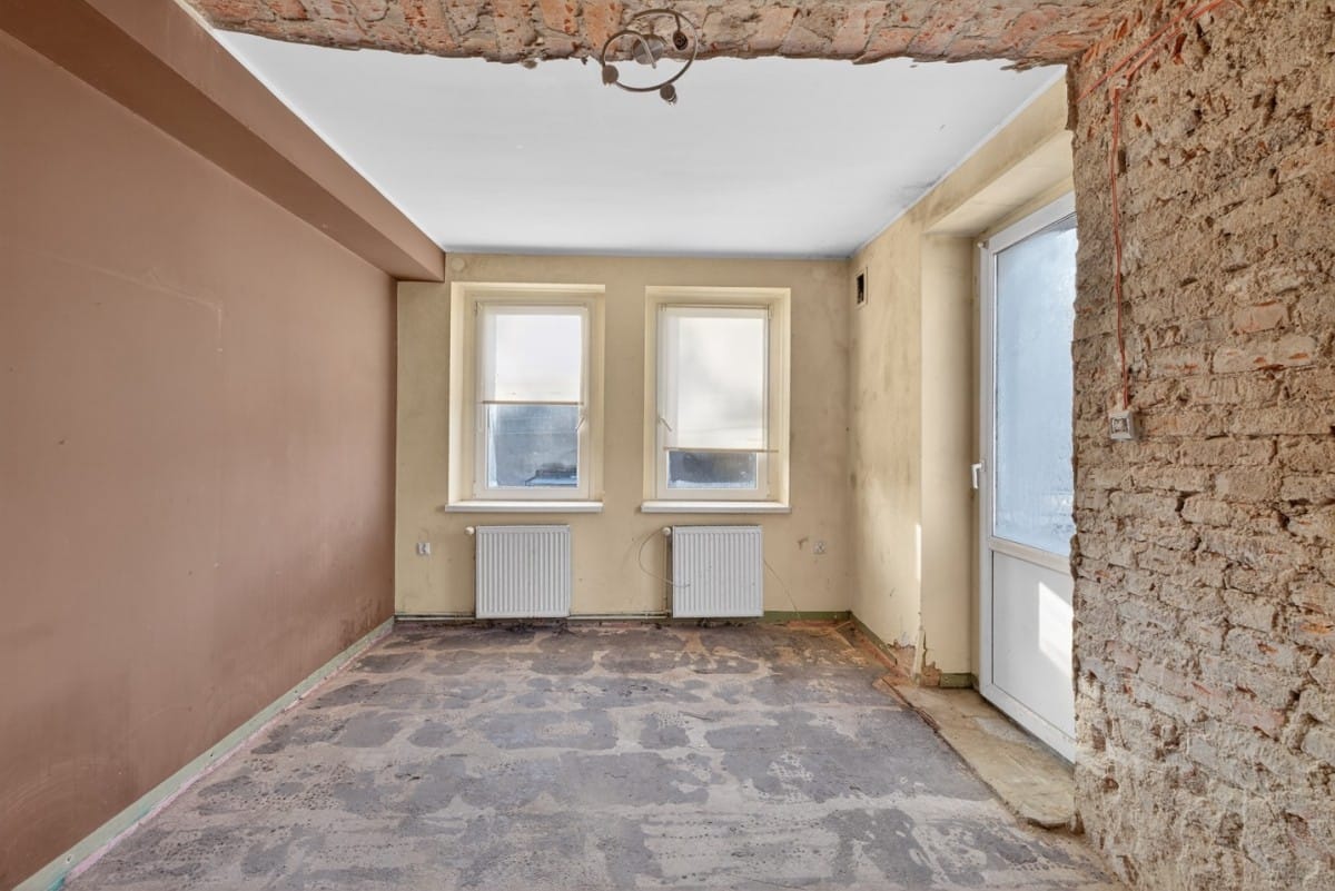 Dom 5 pokojowe na Sprzedaż