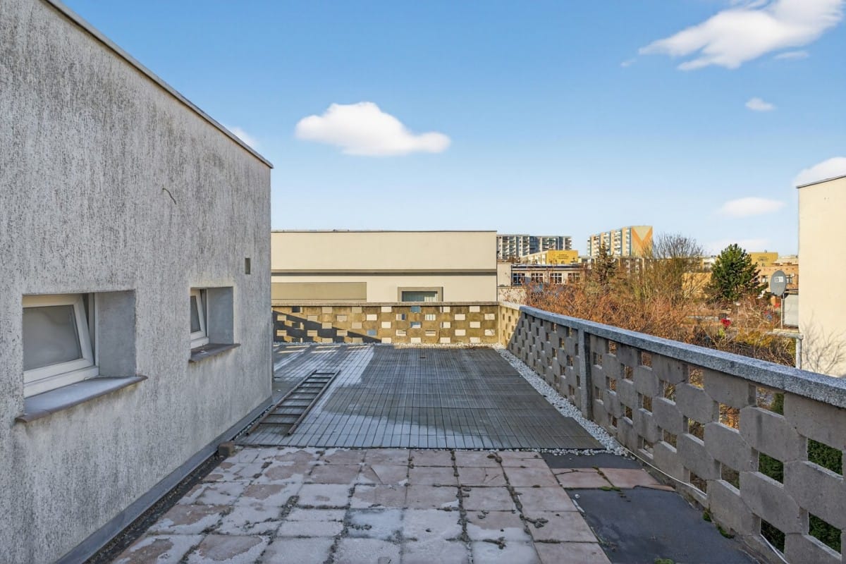 Dom 5 pokojowe na Sprzedaż