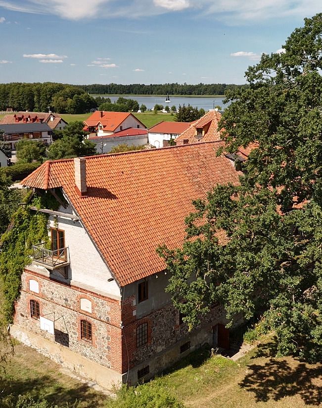 Dom 14 pokojowe na Sprzedaż