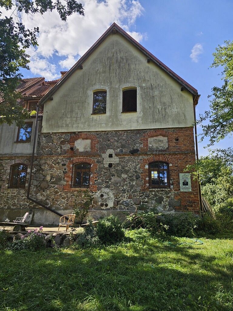 Dom 14 pokojowe na Sprzedaż