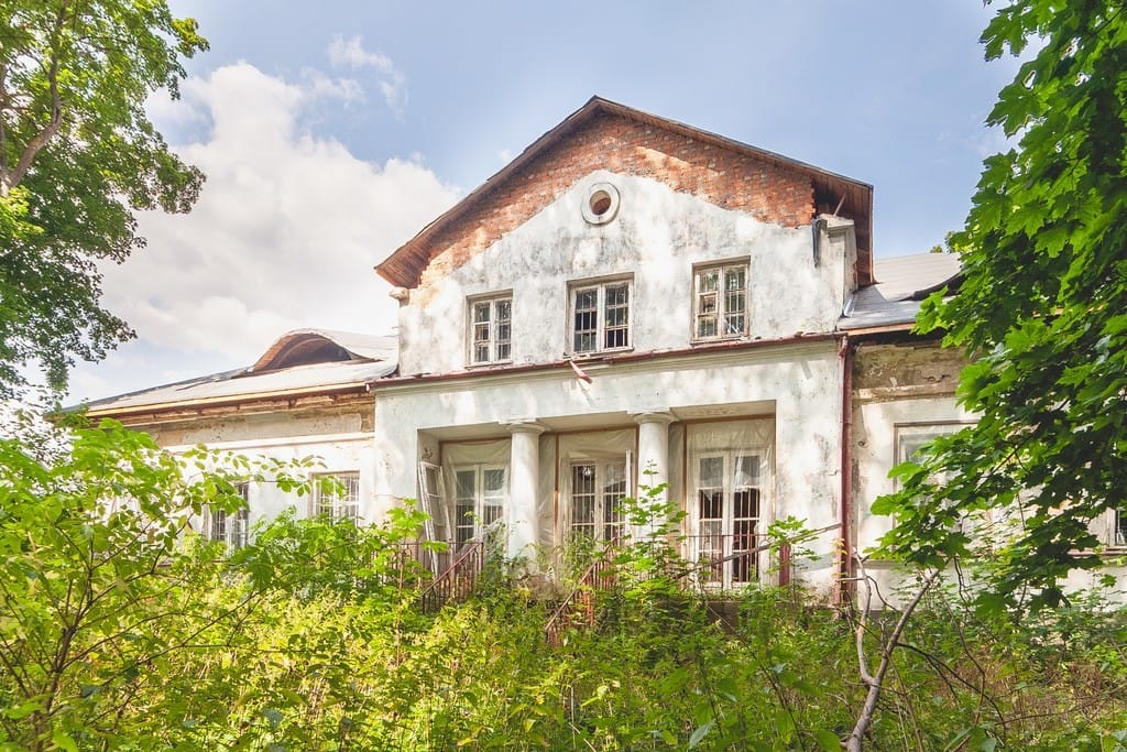 Dom 12 pokojowe na Sprzedaż