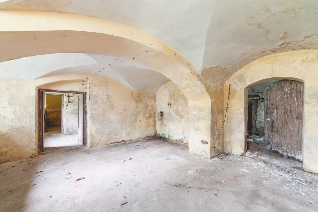 Dom 12 pokojowe na Sprzedaż