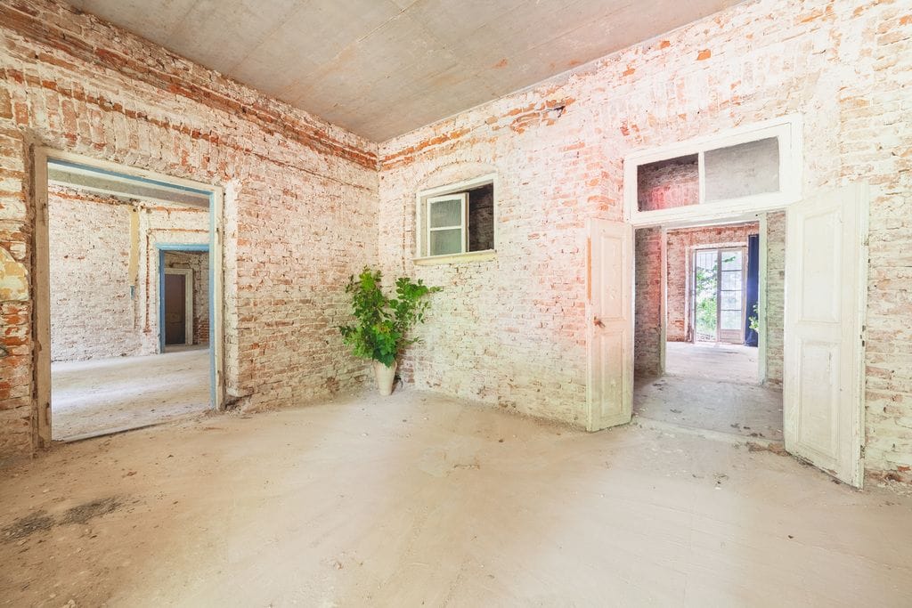 Dom 12 pokojowe na Sprzedaż