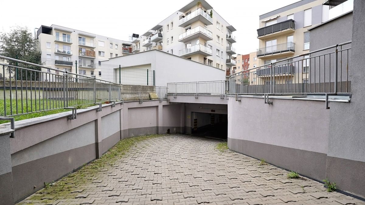 Lokal użytkowy  pokojowe na Sprzedaż