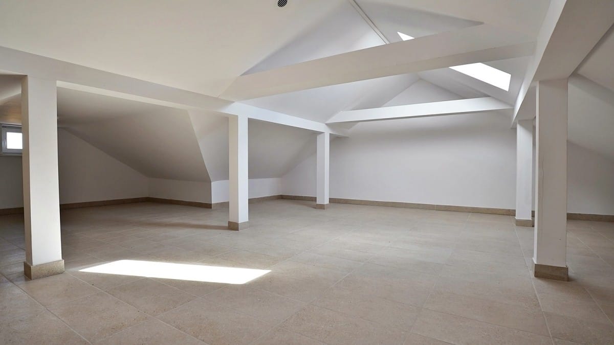 Lokal użytkowy  pokojowe na Sprzedaż