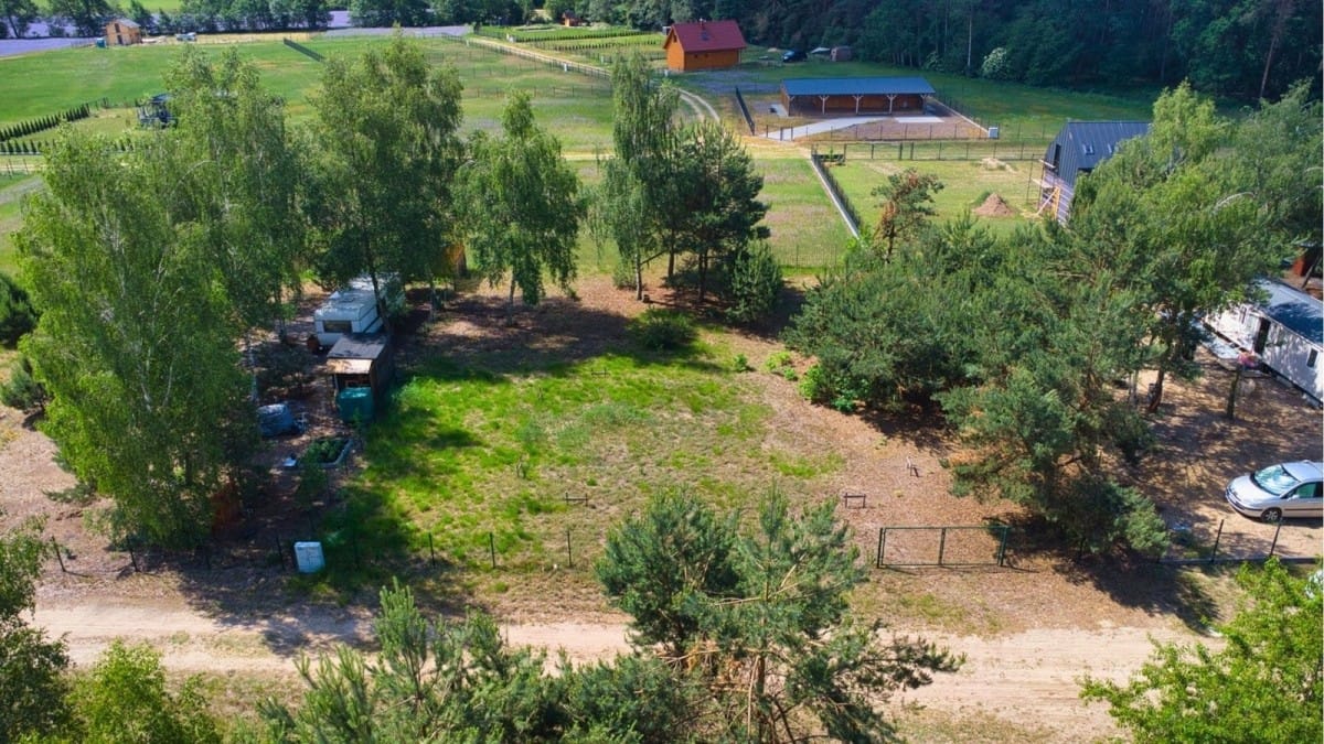 Działka  pokojowe na Sprzedaż