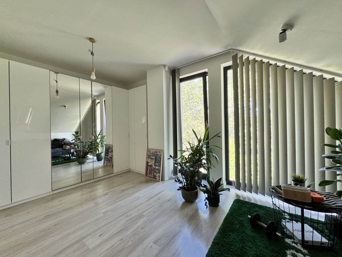 Dom 7 pokojowe na Sprzedaż