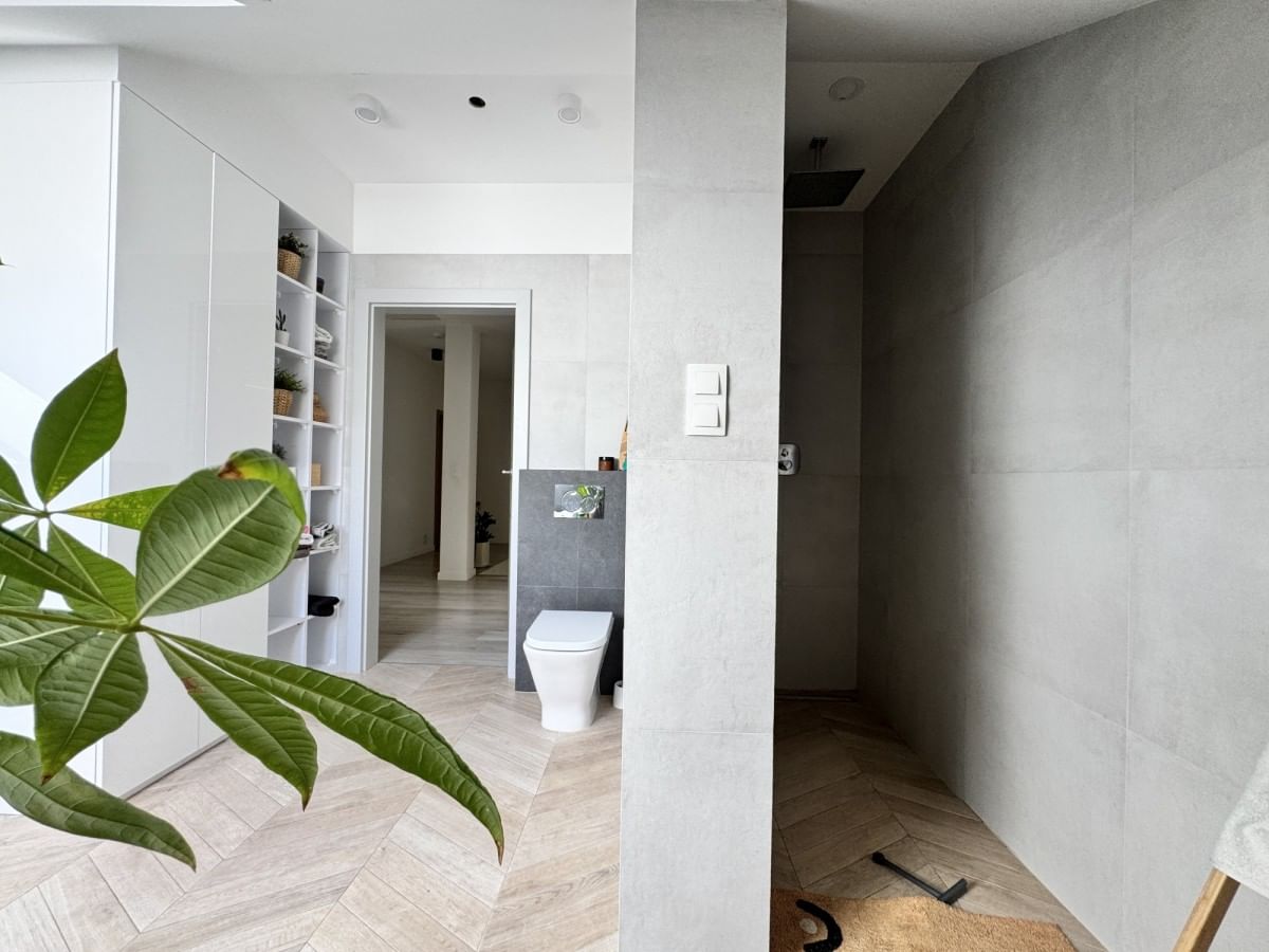 Dom 7 pokojowe na Sprzedaż