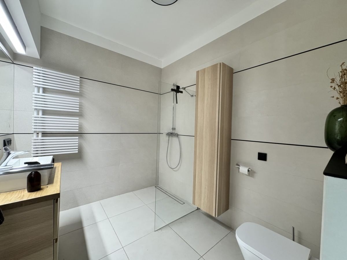 Dom 7 pokojowe na Sprzedaż