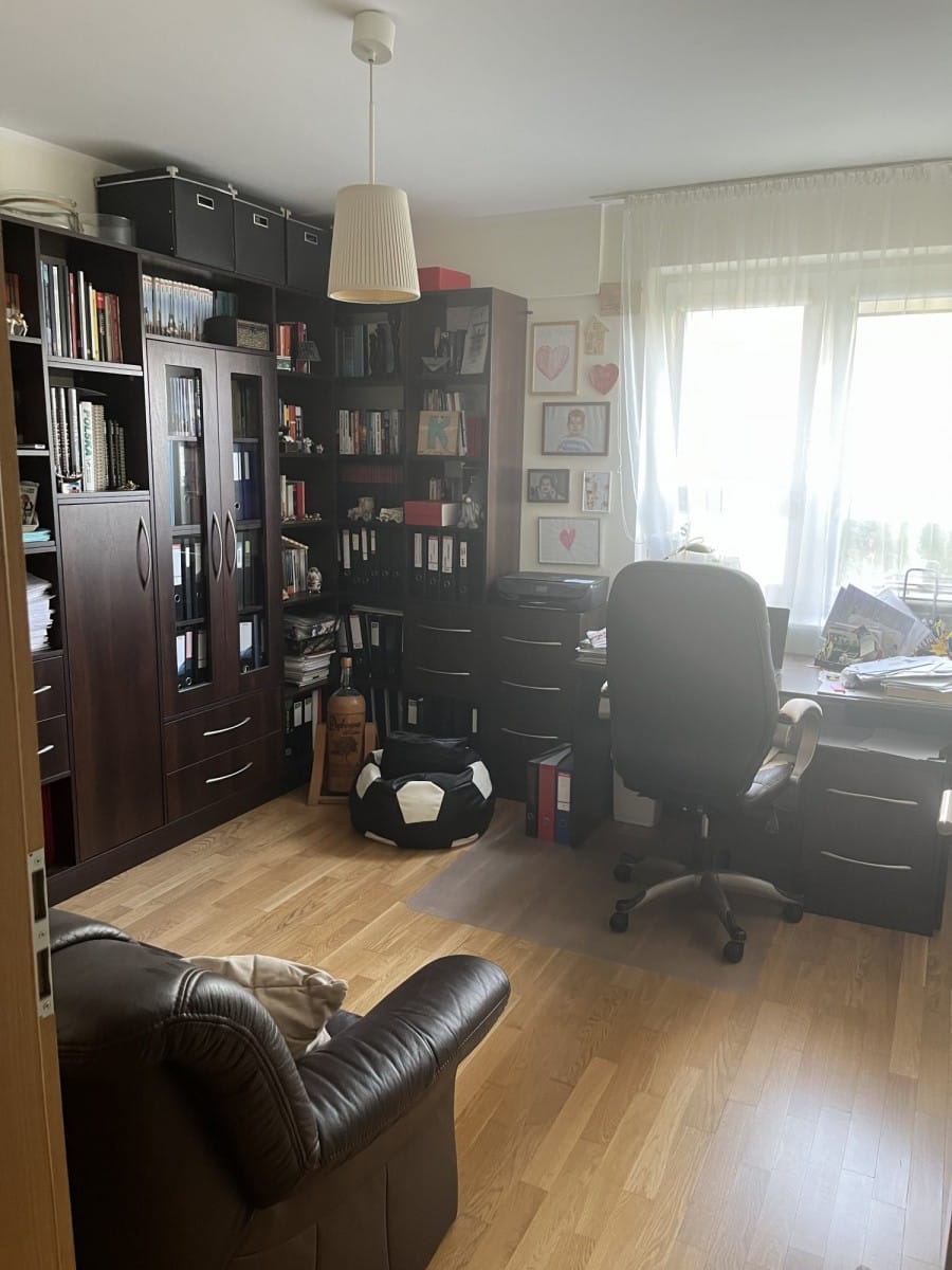 Mieszkanie 4 pokojowe na Sprzedaż