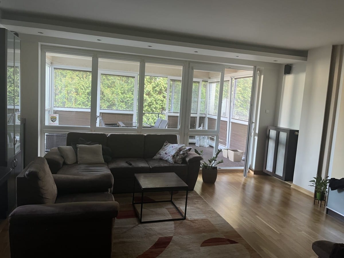 Mieszkanie 4 pokojowe na Sprzedaż