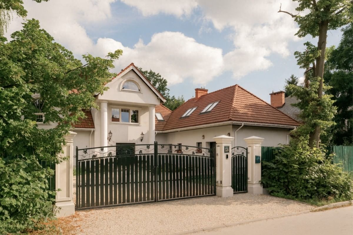 Dom 6 pokojowe na Sprzedaż