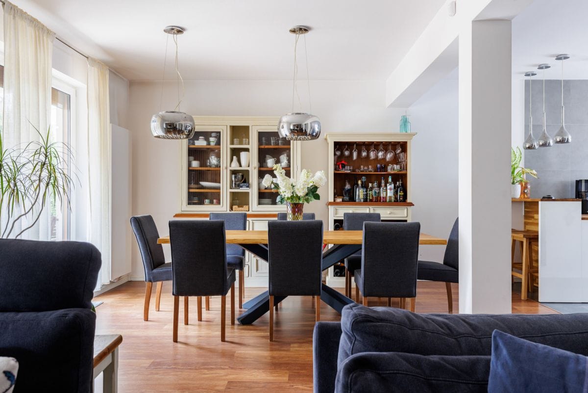 Dom 6 pokojowe na Sprzedaż