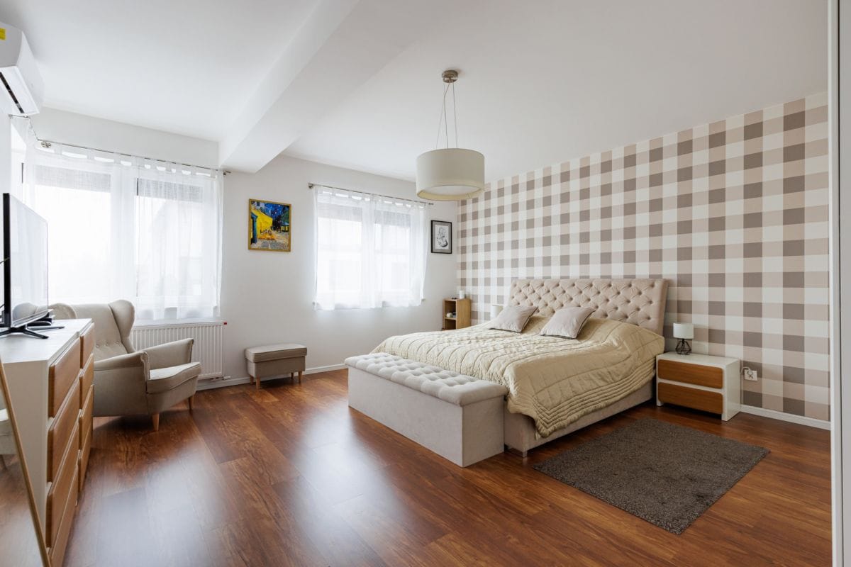 Dom 6 pokojowe na Sprzedaż