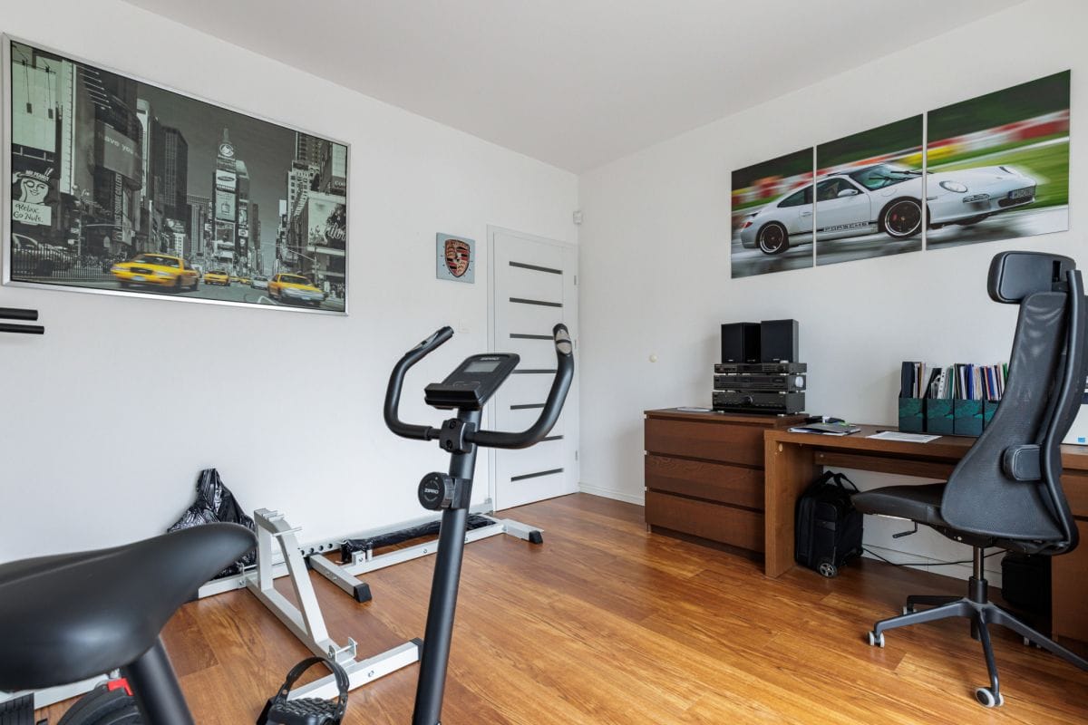 Dom 6 pokojowe na Sprzedaż