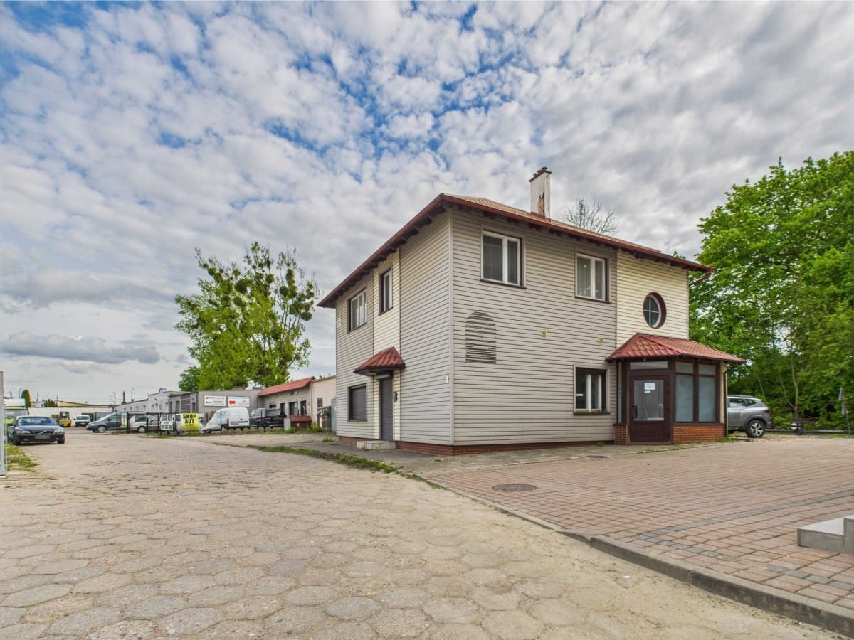 Lokal użytkowy  pokojowe na Sprzedaż