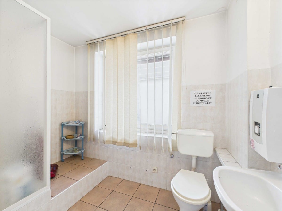 Lokal użytkowy  pokojowe na Sprzedaż