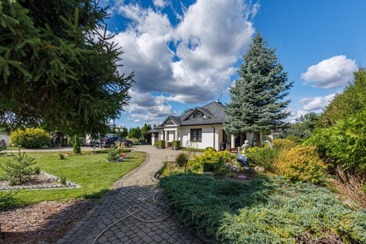 Dom 6 pokojowe na Sprzedaż