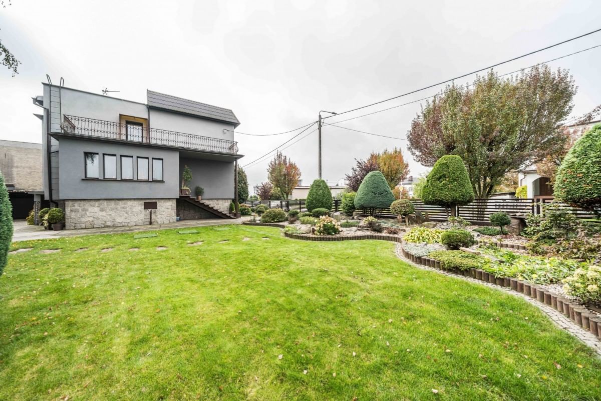 Dom 6 pokojowe na Sprzedaż