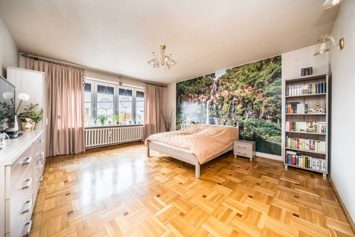 Dom 6 pokojowe na Sprzedaż