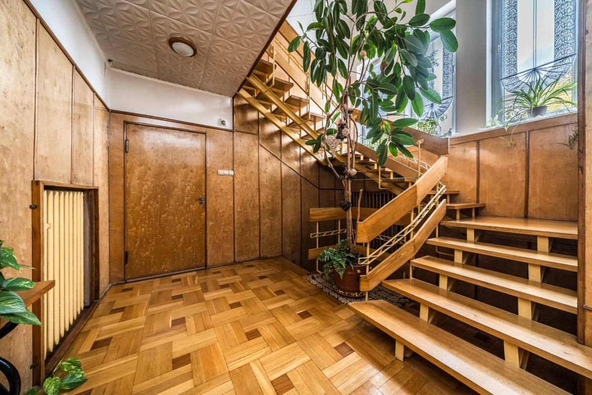 Dom 6 pokojowe na Sprzedaż