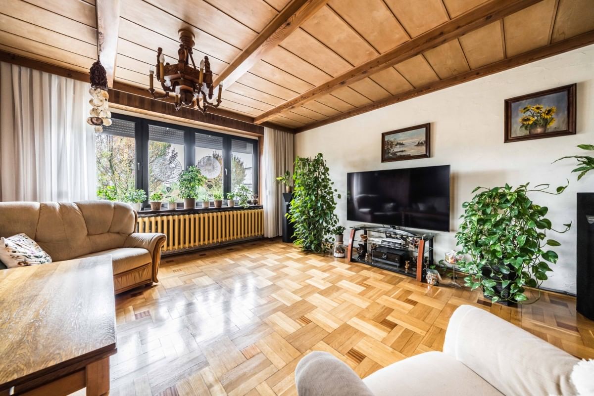 Dom 6 pokojowe na Sprzedaż