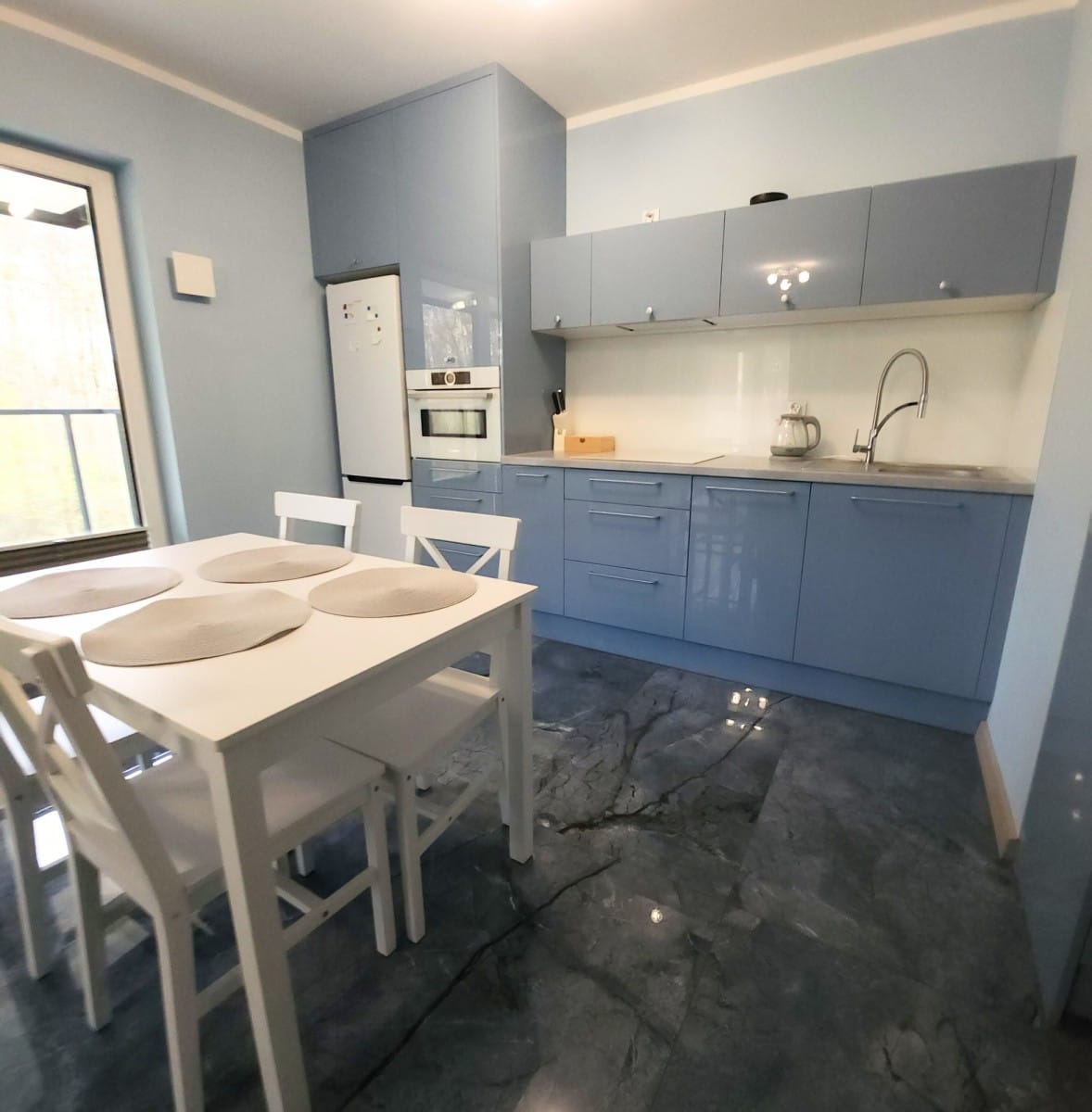 Mieszkanie 3 pokojowe na Sprzedaż