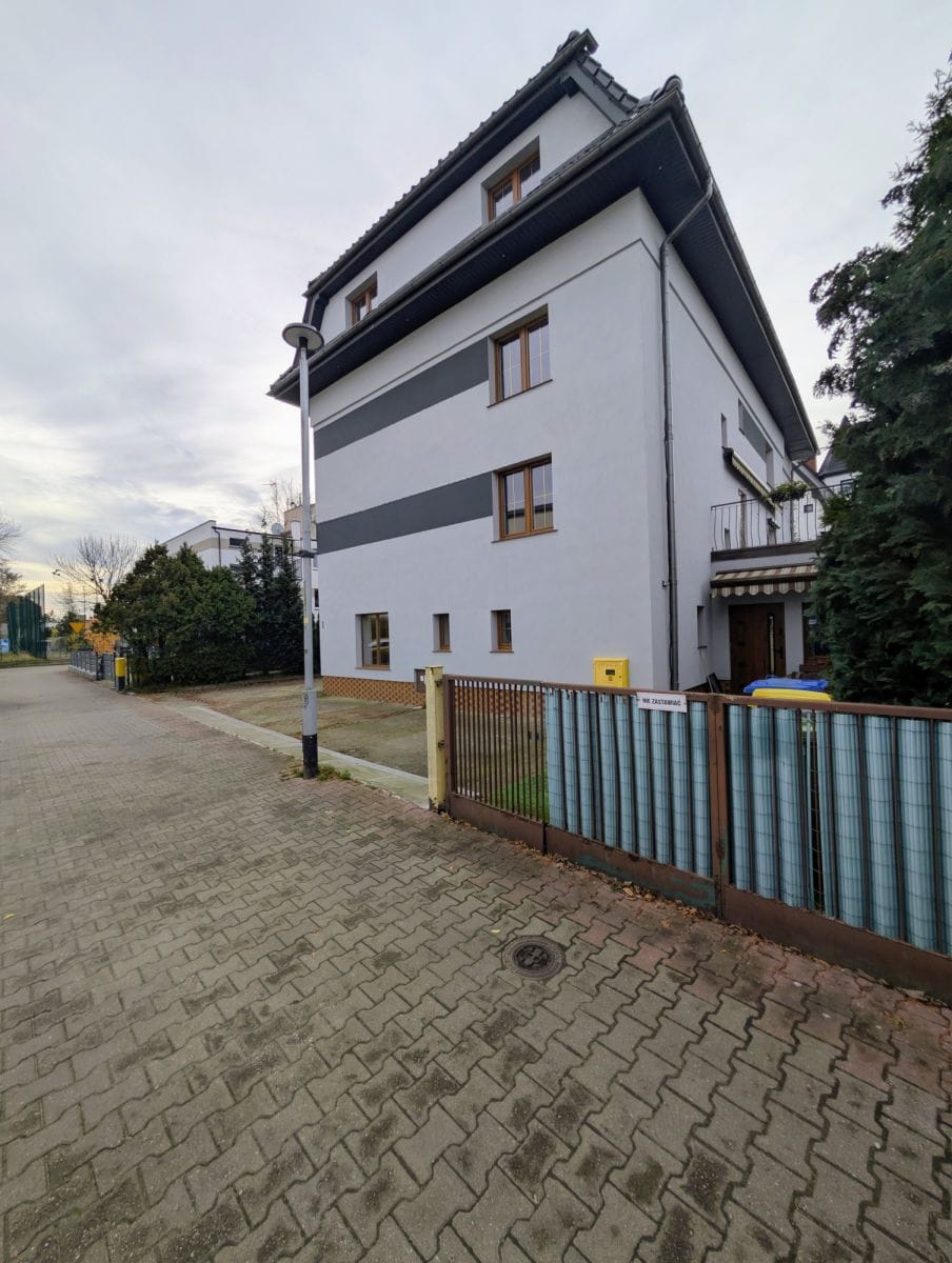 Dom 32 pokojowe na Sprzedaż