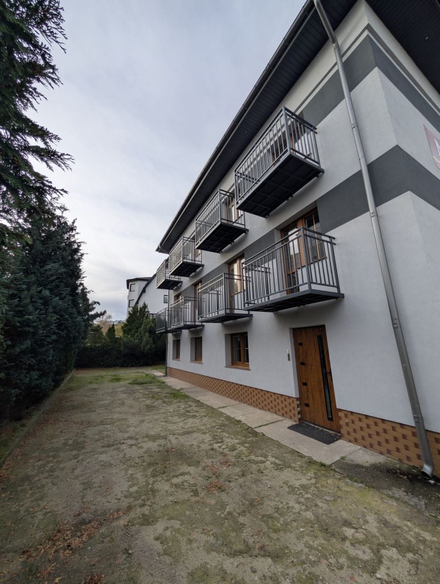 Dom 32 pokojowe na Sprzedaż