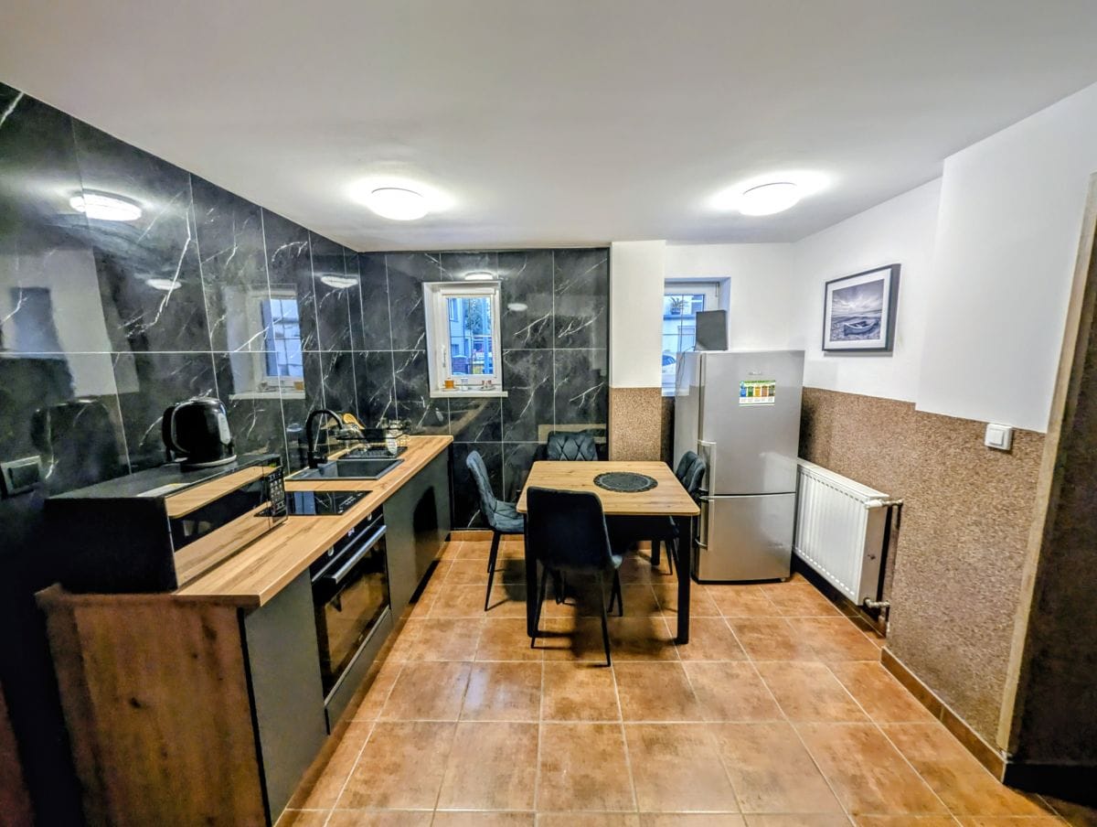 Dom 32 pokojowe na Sprzedaż