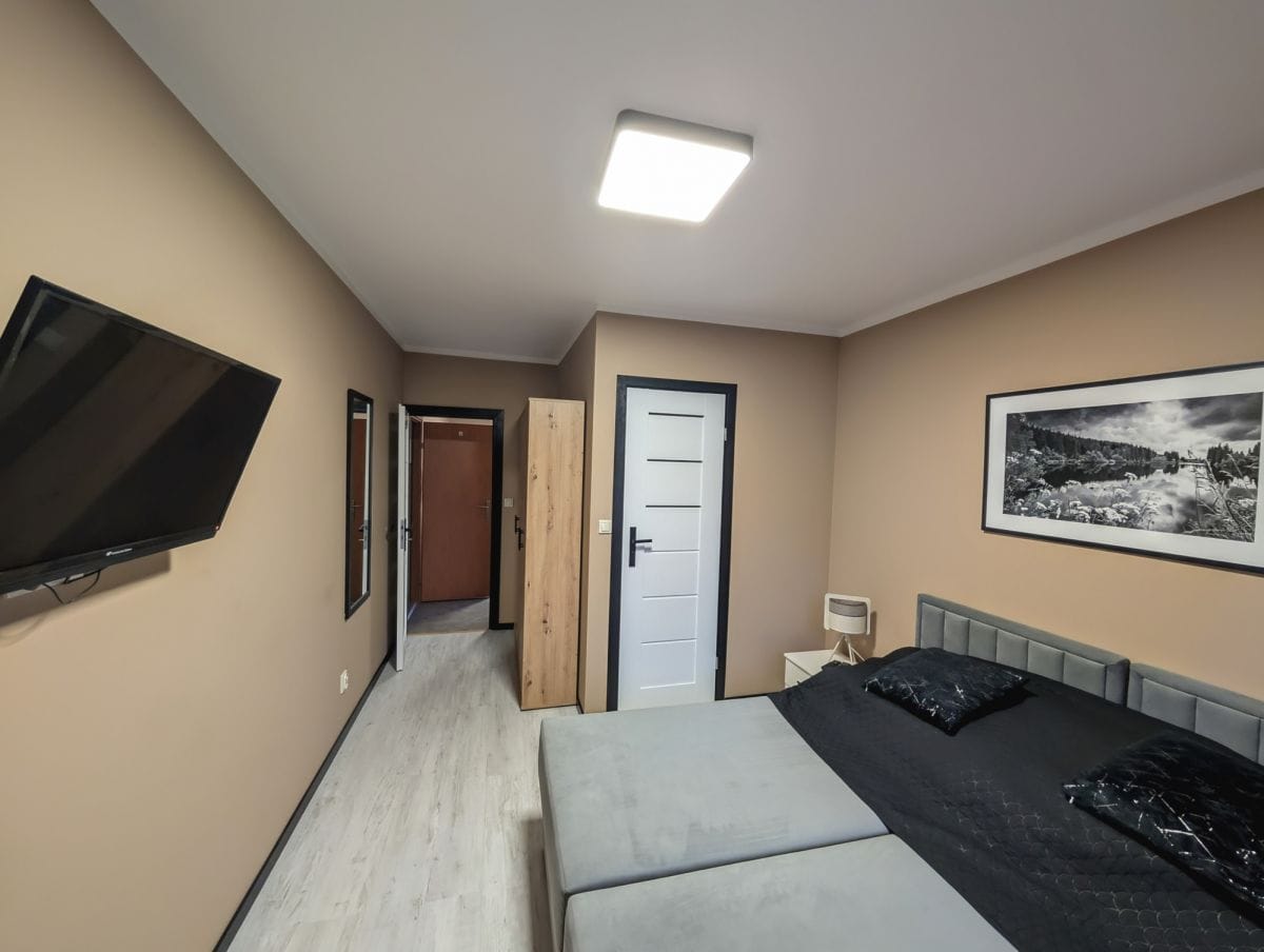 Dom 32 pokojowe na Sprzedaż