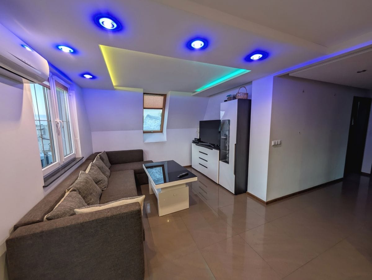 Dom 32 pokojowe na Sprzedaż