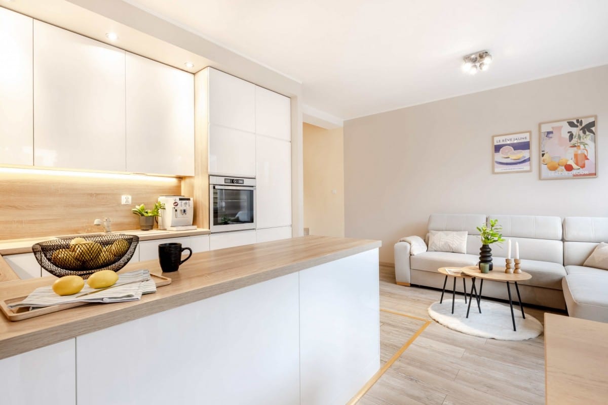 Dom 6 pokojowe na Sprzedaż