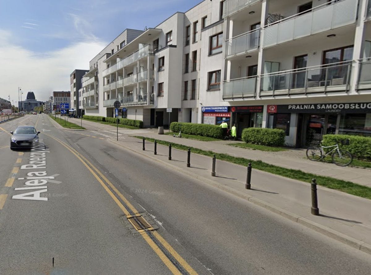 Lokal użytkowy  pokojowe na Sprzedaż