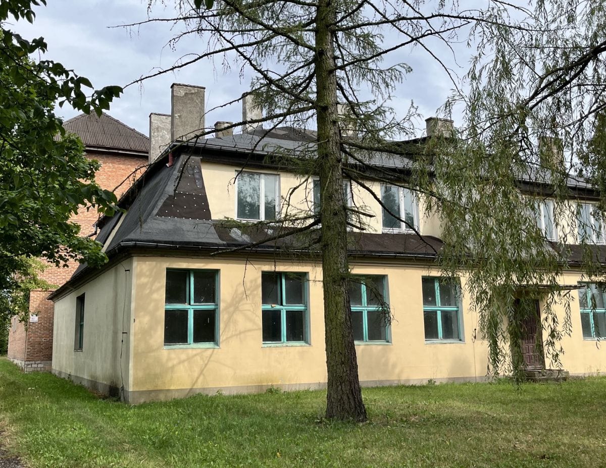 Dom 25 pokojowe na Sprzedaż